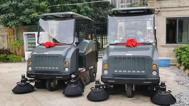 駕駛式掃地車(chē)功能特點(diǎn)及注意事項(xiàng)
